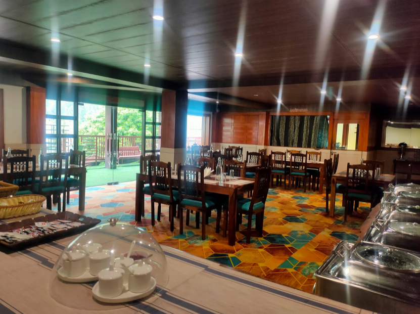 Dining at Peace Channels Dalhousie Resorts